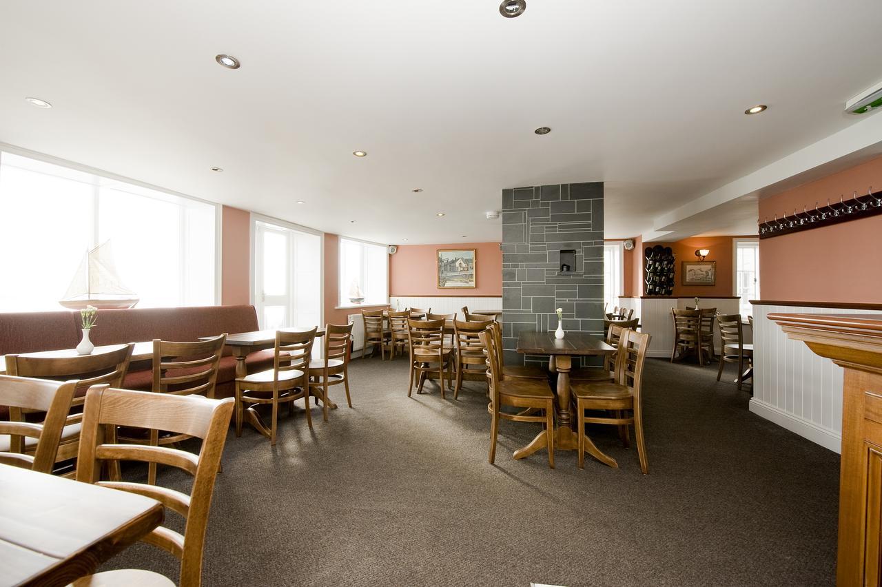 The Britannia Coaching Inn Aberdyfi Exterior photo